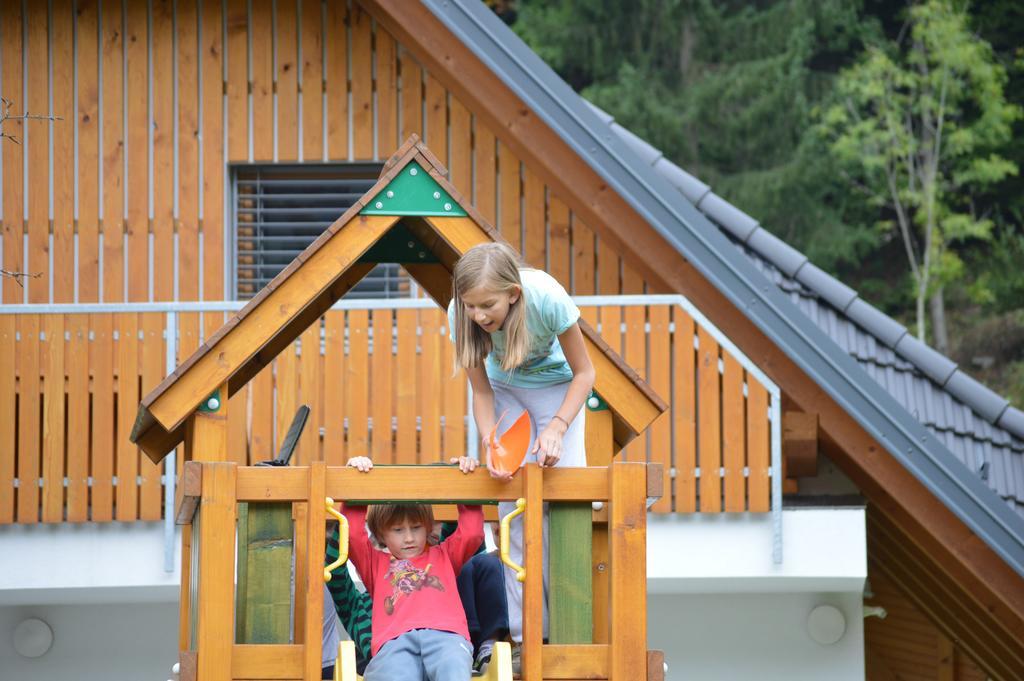 Apartments Tourist Farm Storman With Ev Ch-Station Tržič Eksteriør bilde